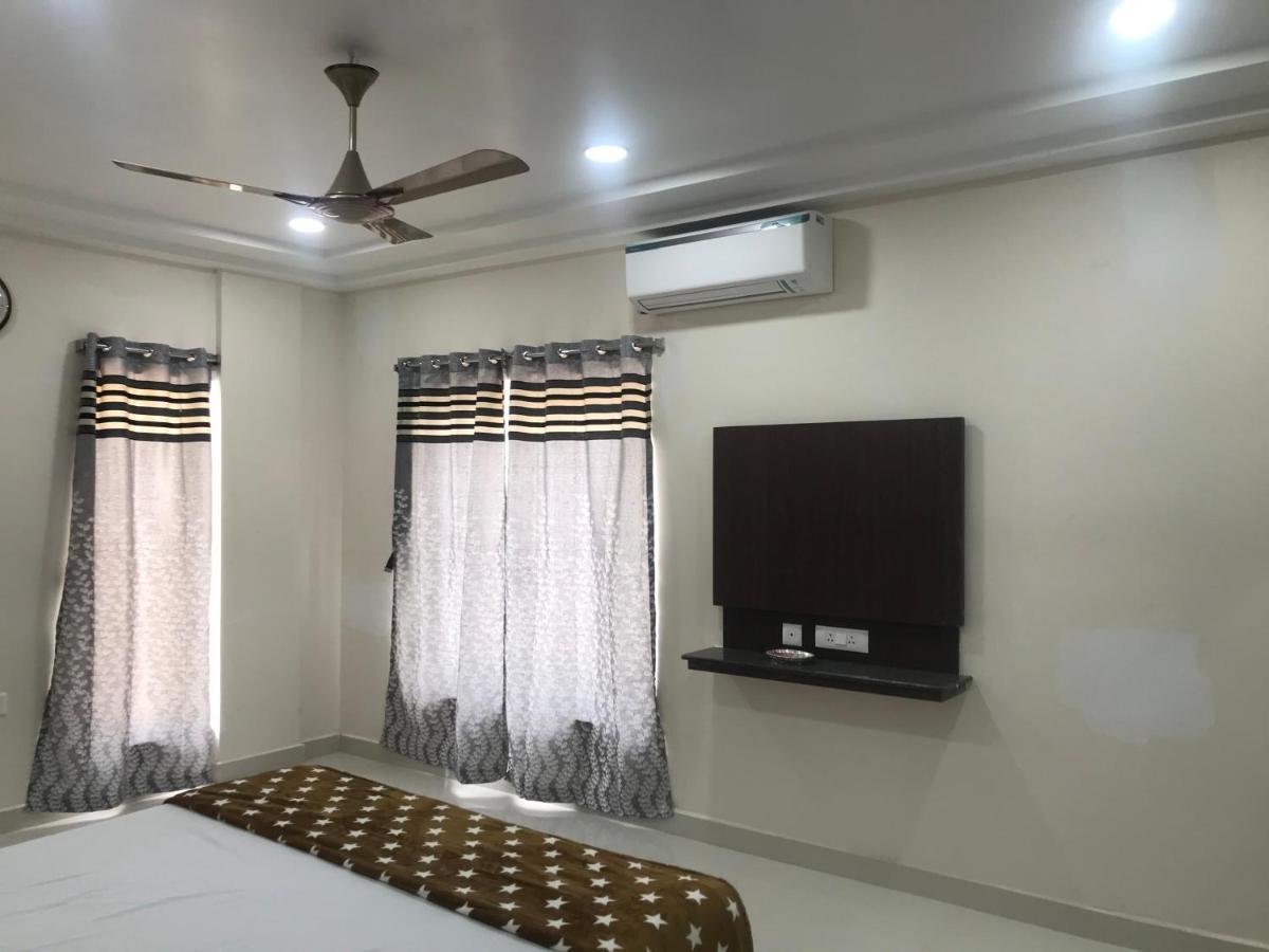 Sri Krishna Residency Hotell Eluru Exteriör bild